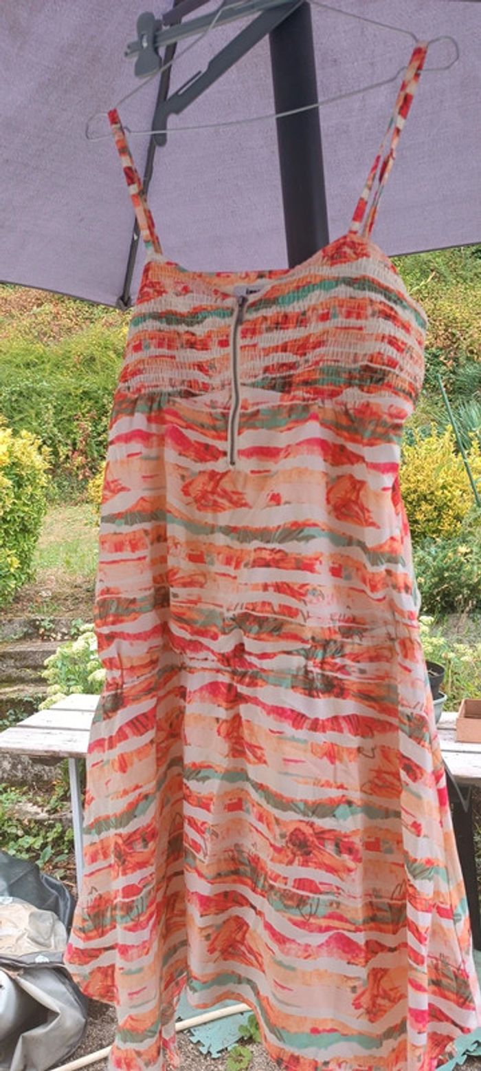 Robe a bretelles