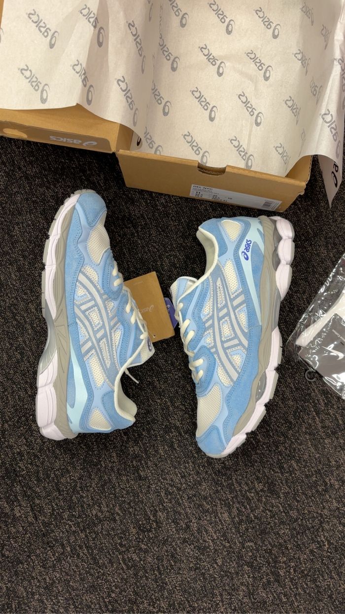 Baskets Asics - photo numéro 2