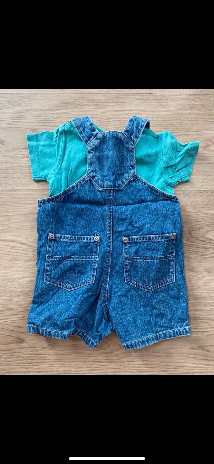 Ensemble salopette short en jean et tee shirt 6 mois - photo numéro 3