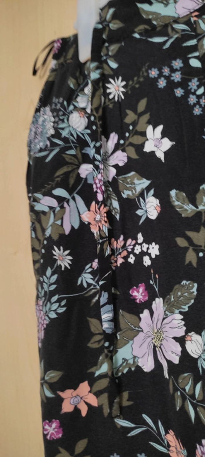 Pantalon fin fleuri vero moda taille small - photo numéro 3