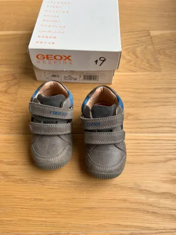 Chaussures GEOX garçon taille 19 cuir