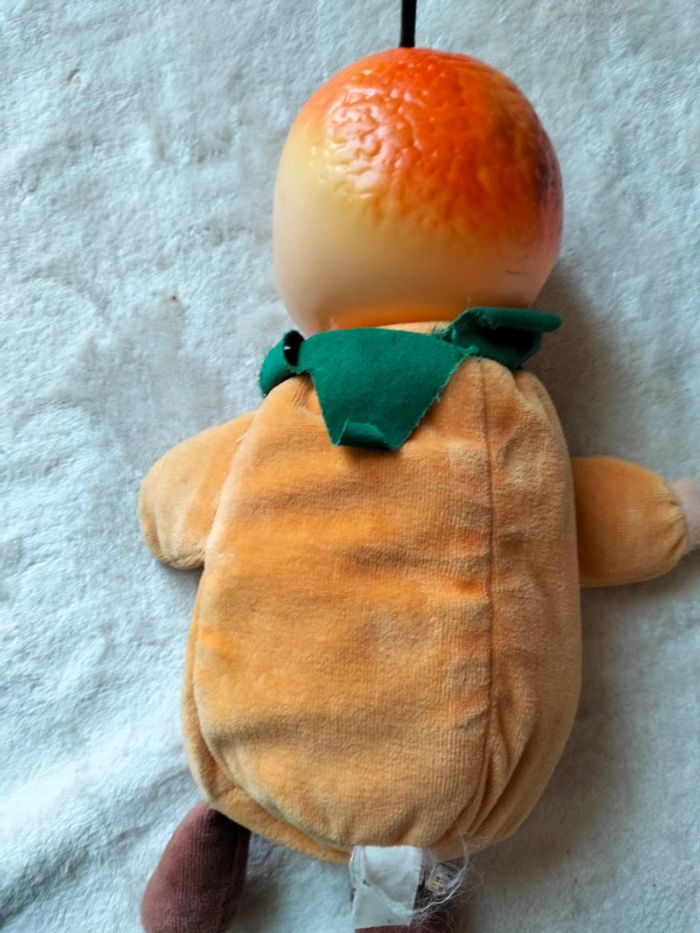 Poupée orange - photo numéro 3