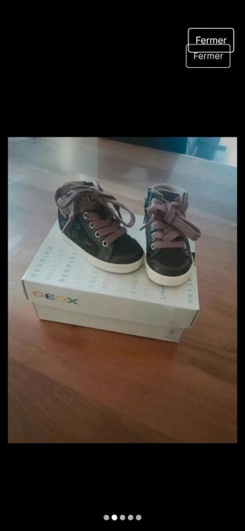 Chaussure 1er pas neuve marque geox
