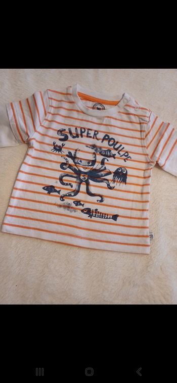 T.shirt bébé taille 6 mois