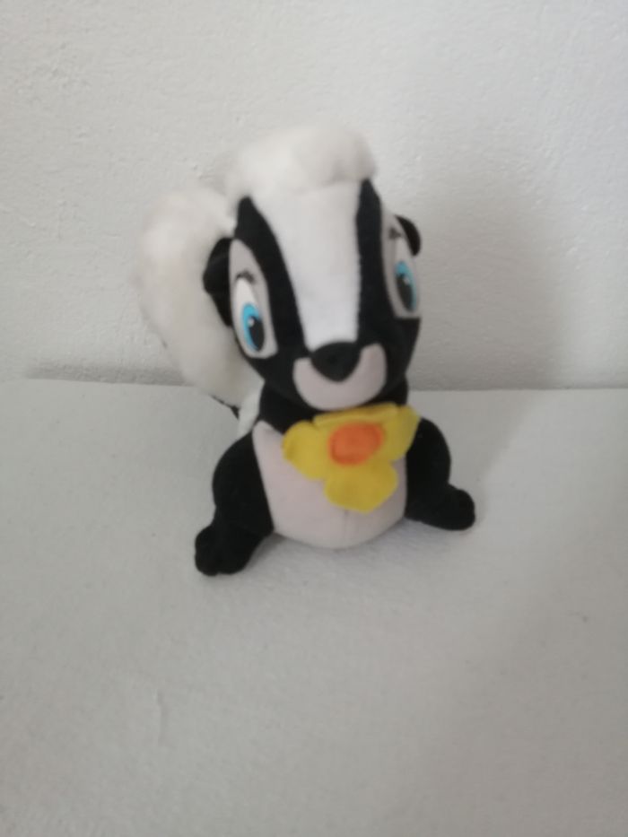 peluche moufette fleur - photo numéro 2