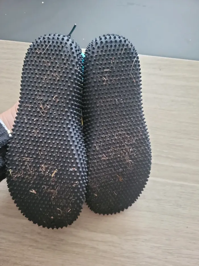 Chaussures de plage ,taille 32,33 ,Bob l'éponge - photo numéro 4