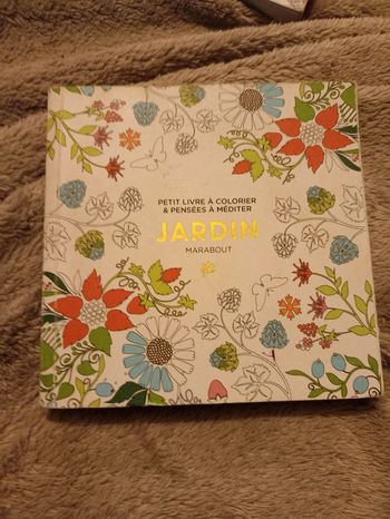 Petit livre à colorier jardin