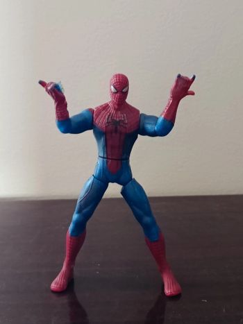 Figurine Spiderman articulé , Marvel