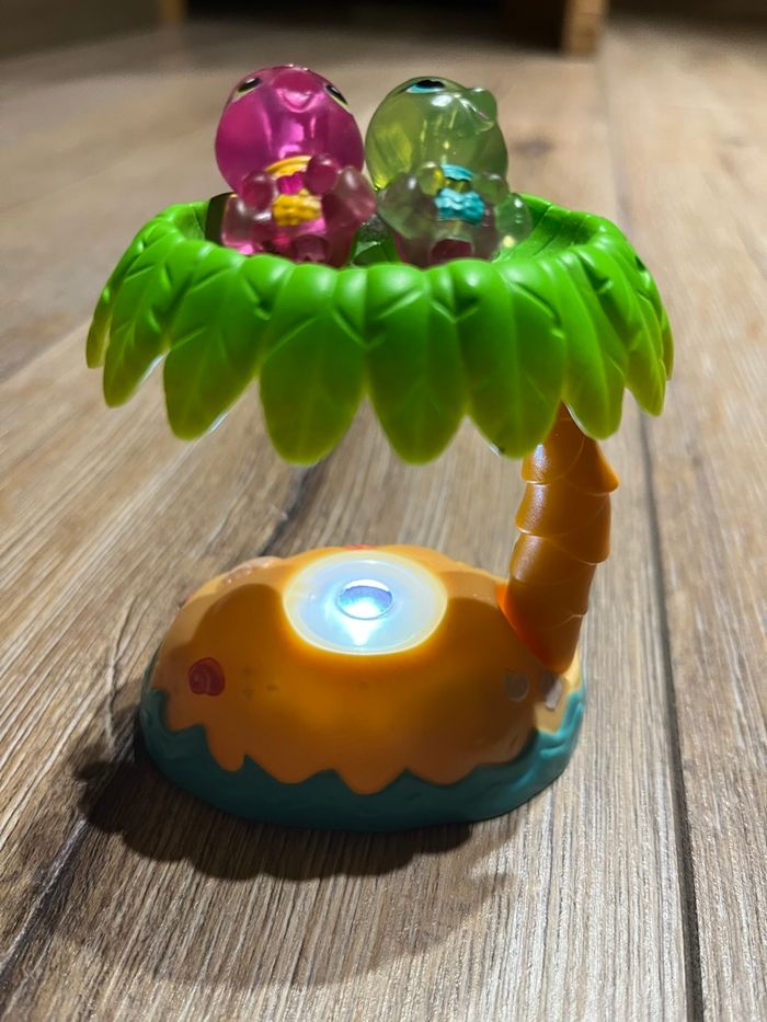 Hatchimals sur île lumineuse