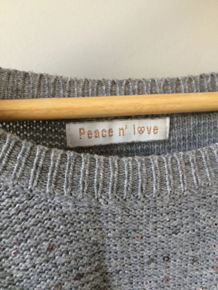 • Pull gris pailletté épaules dénudées • - photo numéro 16