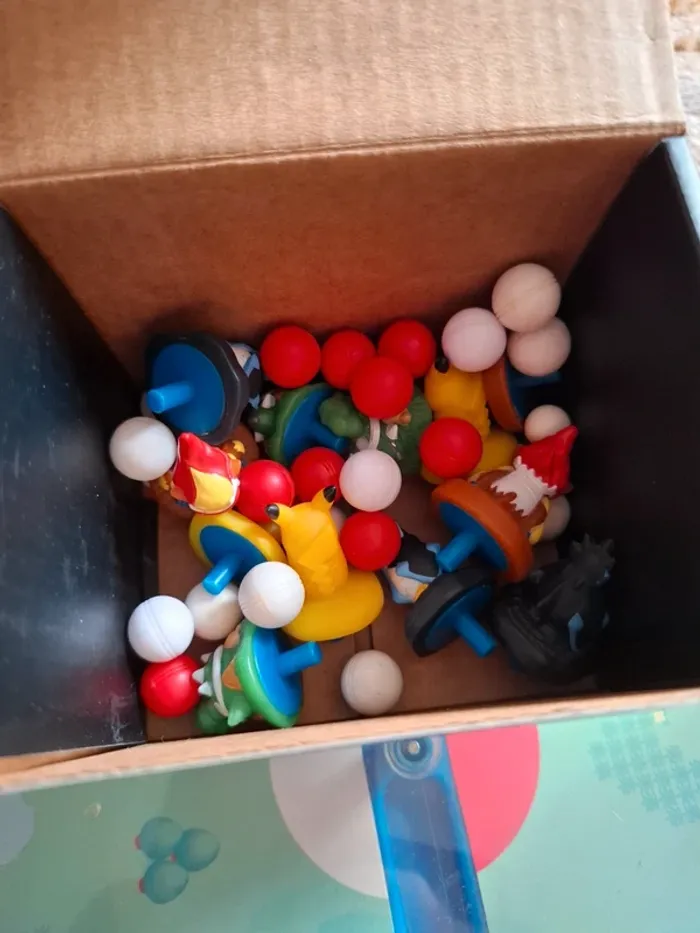 Magnifique arène pokemon avec figurine et billes - photo numéro 3