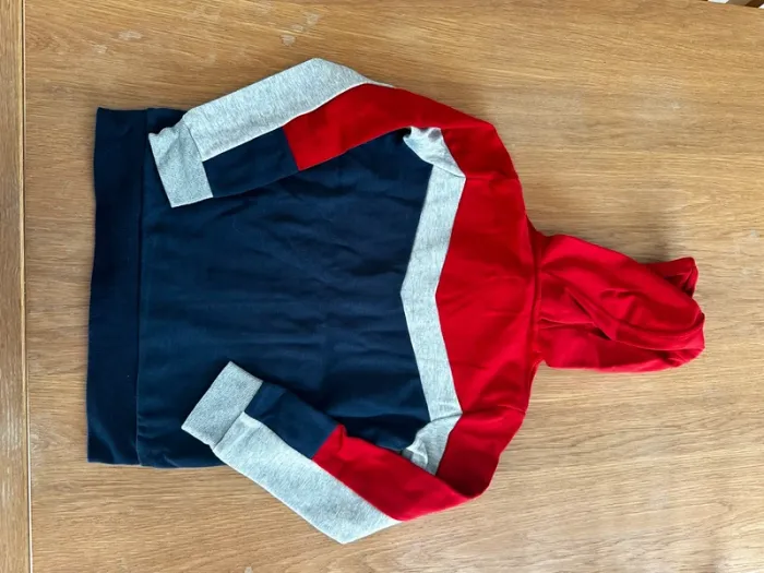 Gilet zippé à capuche - photo numéro 2