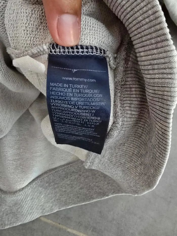 Sweat gris à capuche tommy hilfiger - photo numéro 3