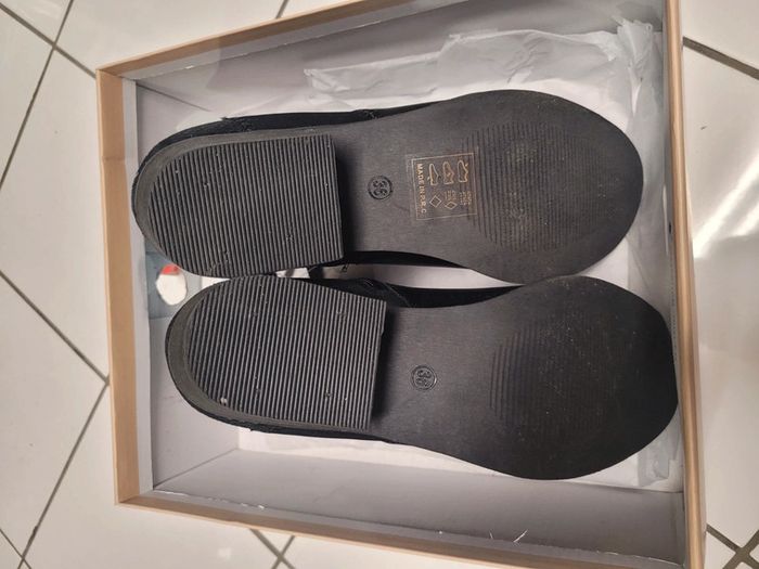 Bottines/boots noir taille 36 - photo numéro 5