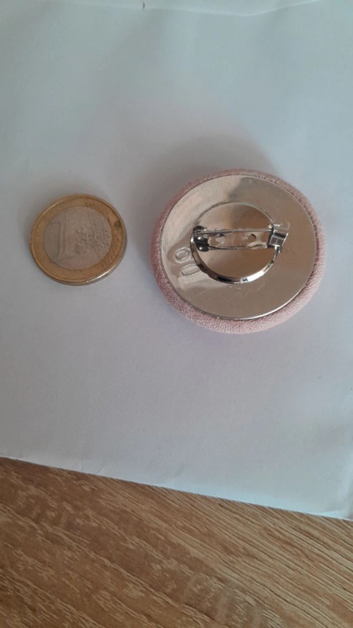 Magnifique broche brodée originale crabe - photo numéro 2