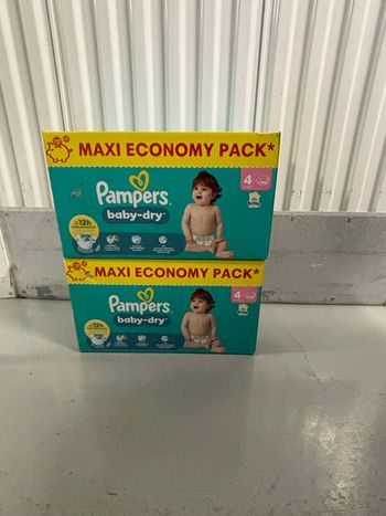 2 maxi pack couches Pampers taille 4 