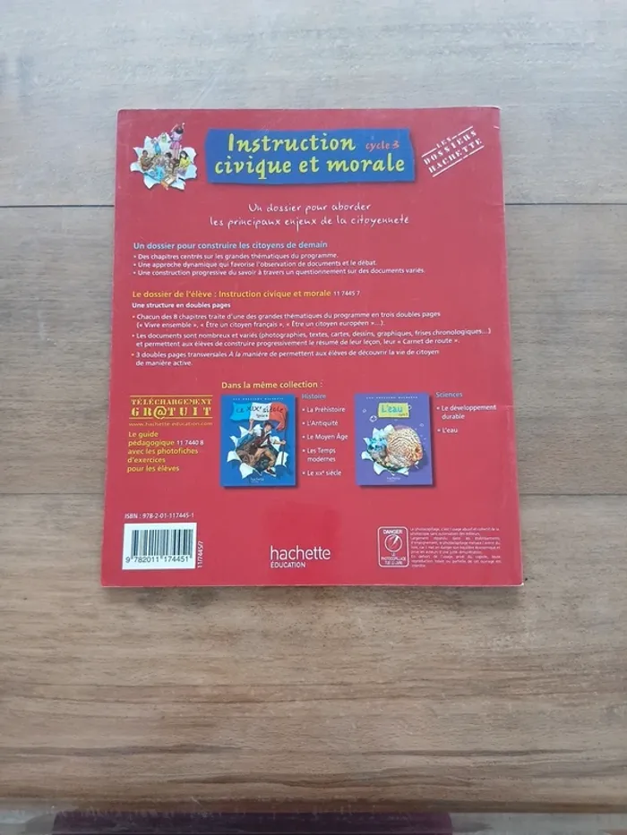 Les dossiers hachette instruction civique et morale cycle 3 - photo numéro 2
