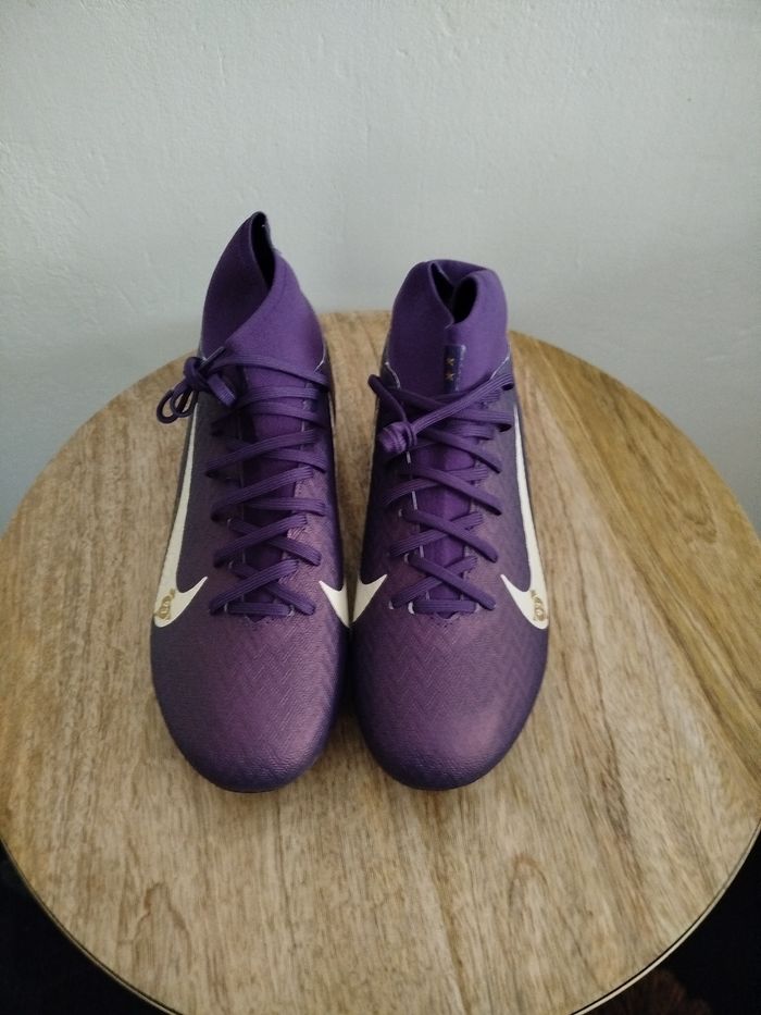 Crampons Nike T 39 - photo numéro 5