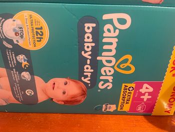 couche Pampers taille 4 +