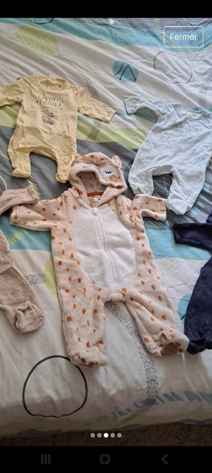 Lot pyjamas 1mois - photo numéro 3