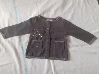 Veste grise foncée  motif étoiles blanches avec poches