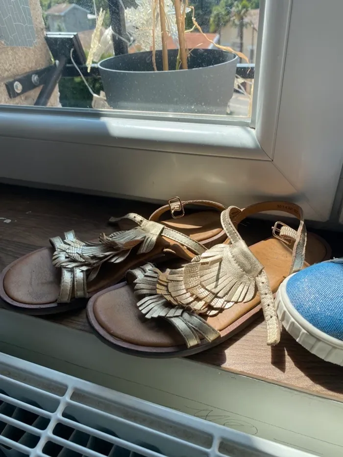 Lot 3 paires chaussures fille T32 - photo numéro 4