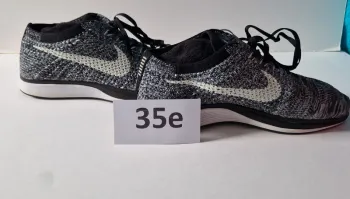 Basket femme Flyknit racer oreo 2.0
