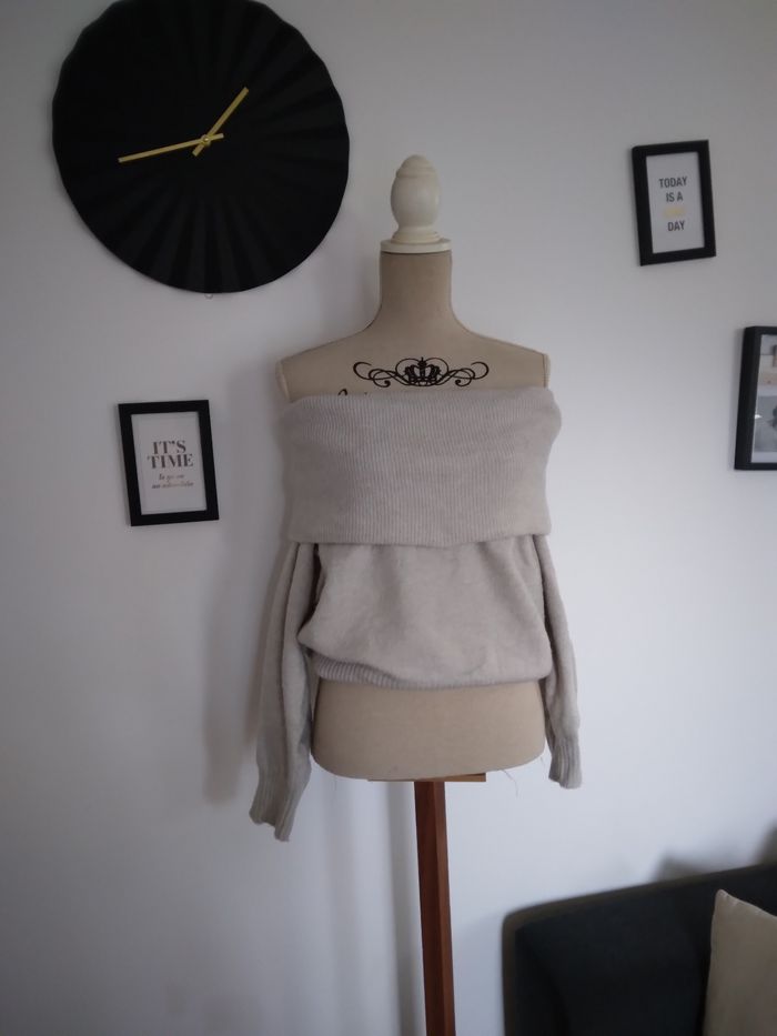 Pull épaule dénudé - photo numéro 2