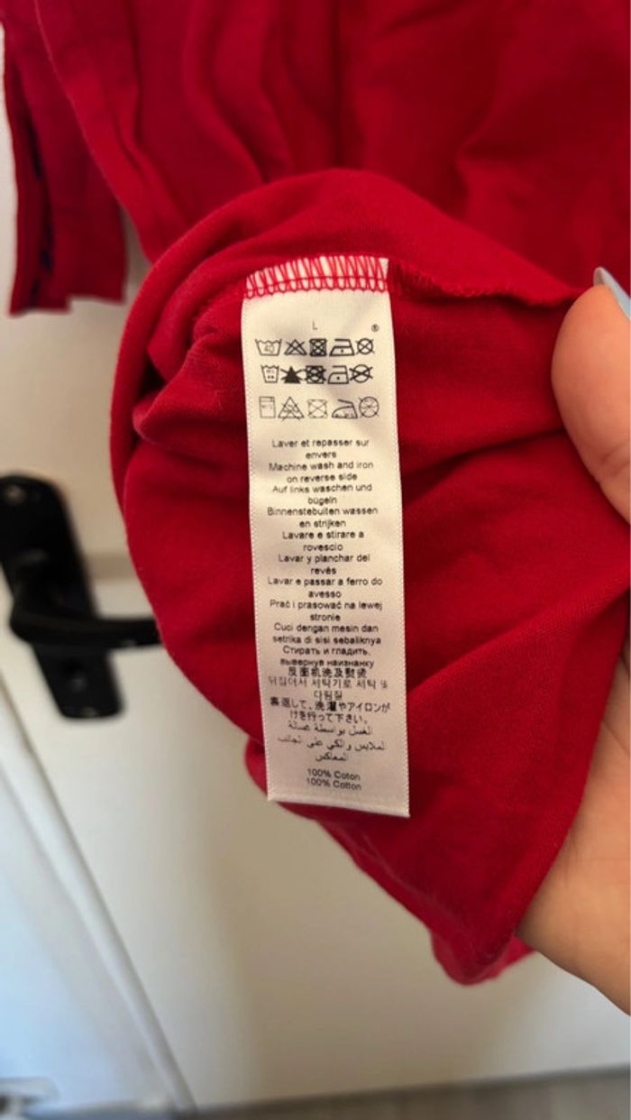 T shirt rouge Petit Bateau x Christoph Rumpf taille L en très bon état - photo numéro 4