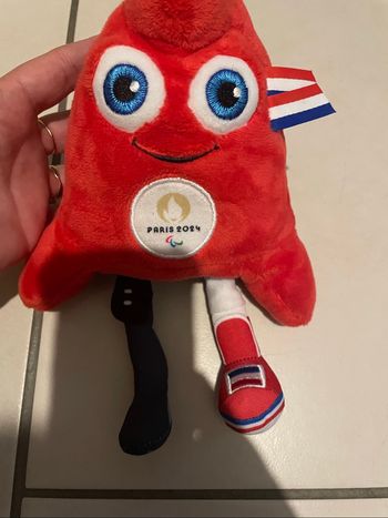 Peluche jeux olympiques paris 2024
