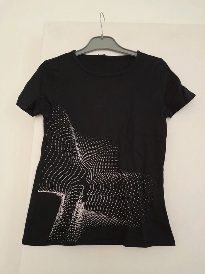 Tee-shirt fille taille 10-11 ans