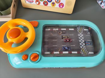 Jouet volant de conduite interactif pour enfants – Comme neuf