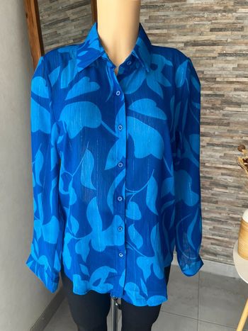 Chemise bleu et turquoise