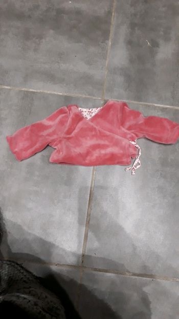 Petit gilet à mettre au dessus du pyjama