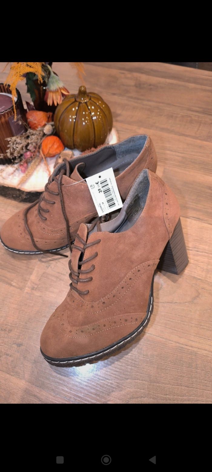 Chaussures neuf - photo numéro 4