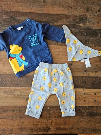 Ensemble jogging pull bavoir Winnie L'ourson 9mois