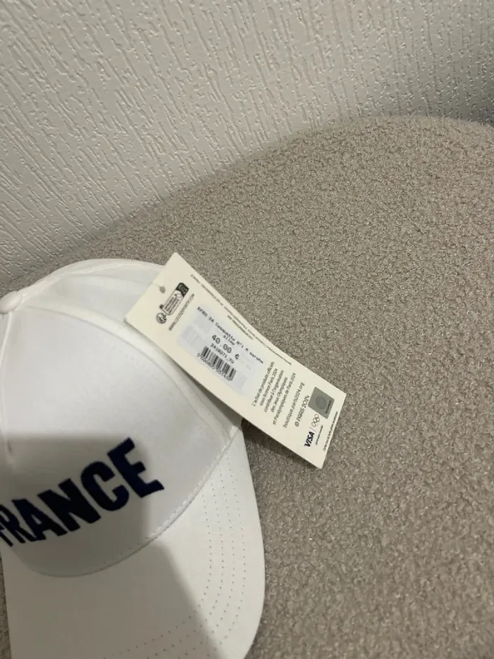 Casquette blanche, Le Coq Sportif équipe de France olympique Paris 2024 collector - photo numéro 2