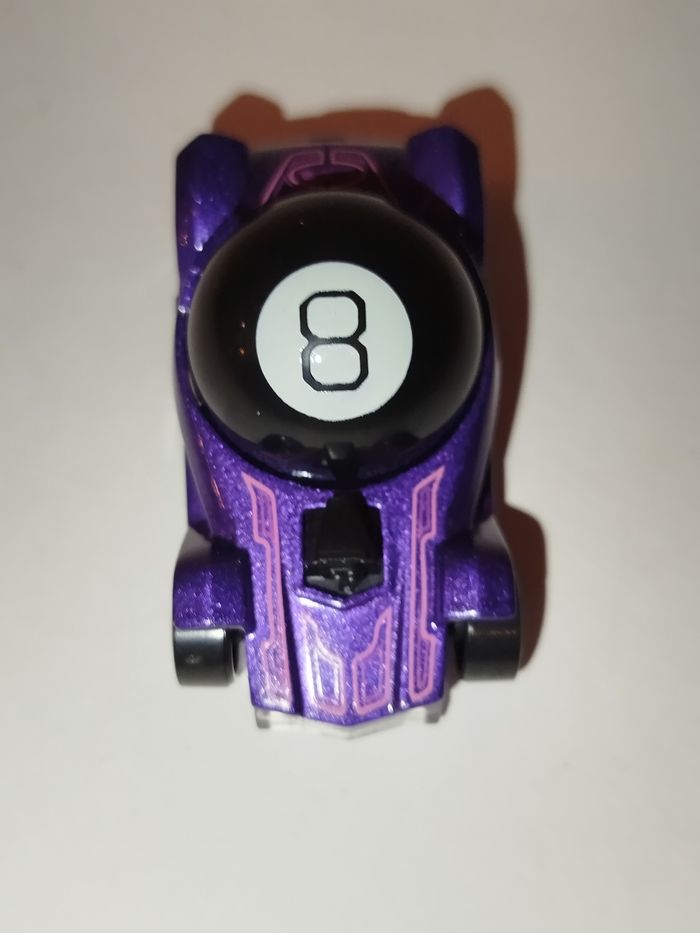 Hot Wheels Magic 8 Ball Decidedly Go 2025 - photo numéro 8