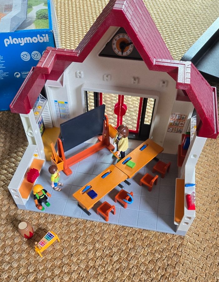 École playmobil - photo numéro 3