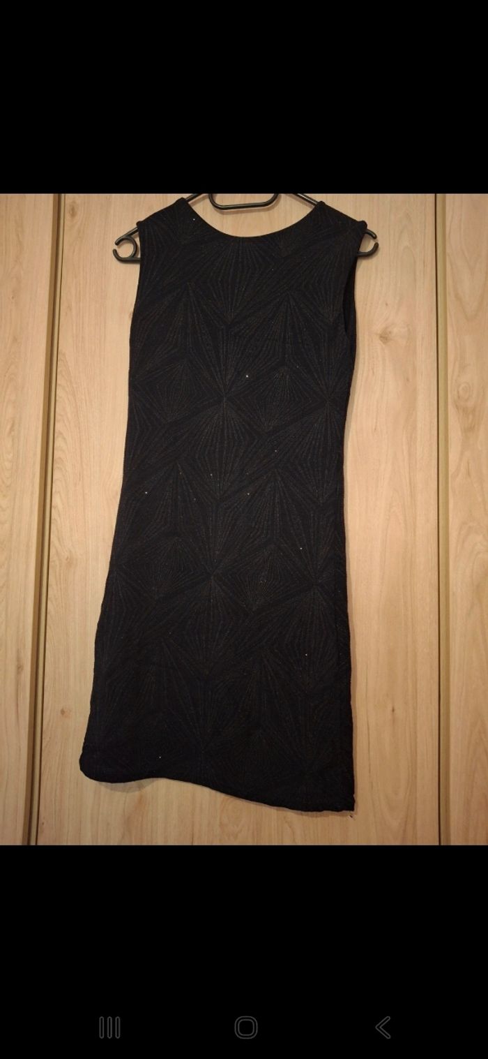 Robe noire à paillettes - photo numéro 2