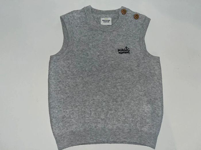 Haut sans manches t 12 mois