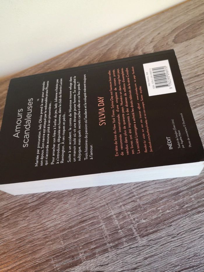 Livre romance Amours scandaleuses de Sylvia Day - photo numéro 4
