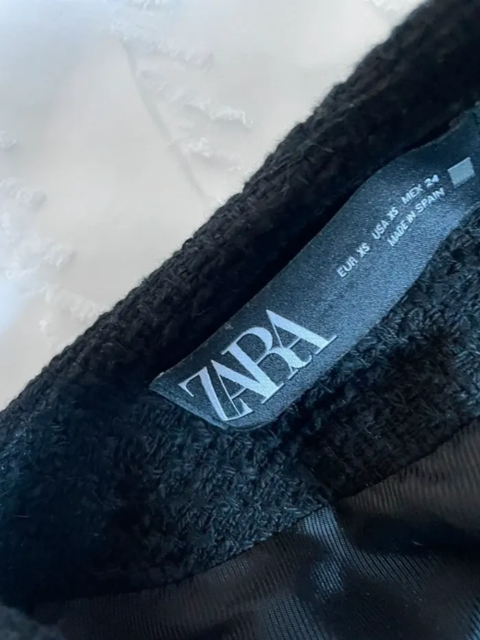 Zara veste blazer tailleur tweed noir avec boutons dorés taille XS - photo numéro 11