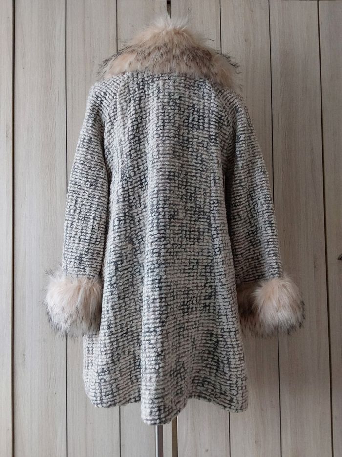 Manteau fausse fourrure - photo numéro 2