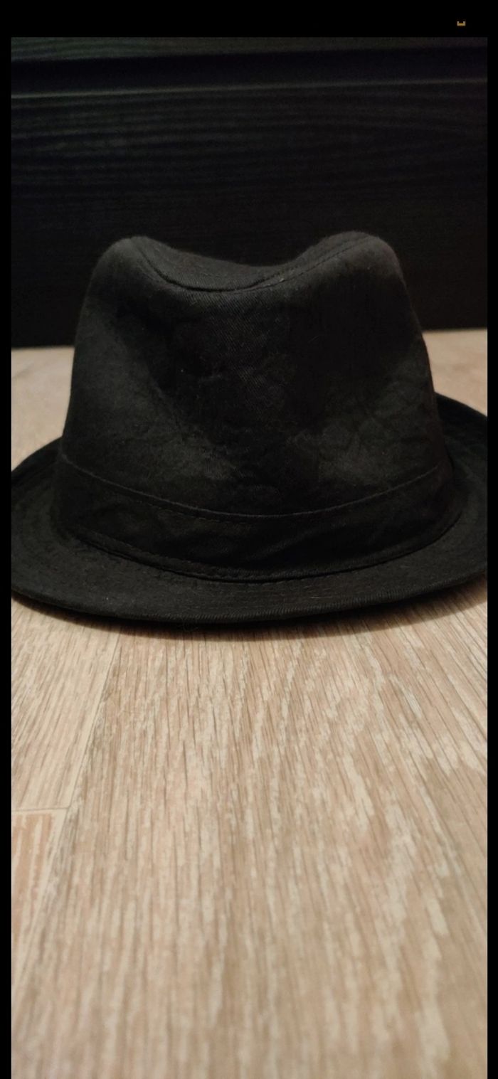Chapeau noir - photo numéro 3