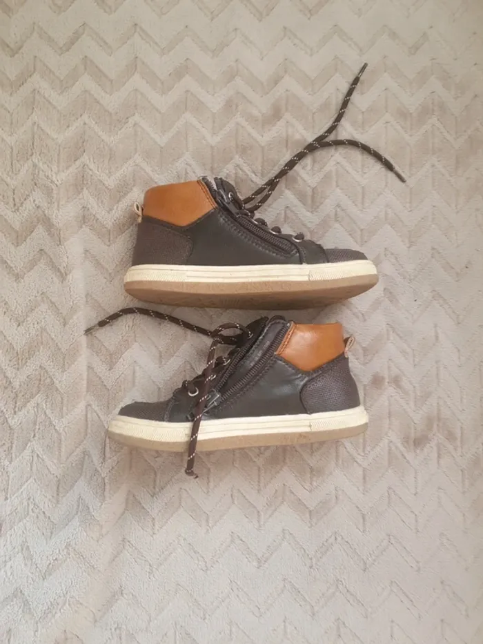 Chaussures à lacets