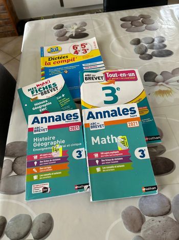 Lot de 5 livres pour le brevet