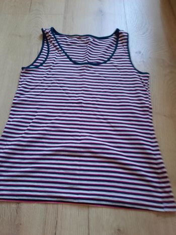 Débardeur T 40/42 état neuf