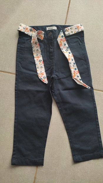 Pantacourt + ceinture Gémo T.6 A