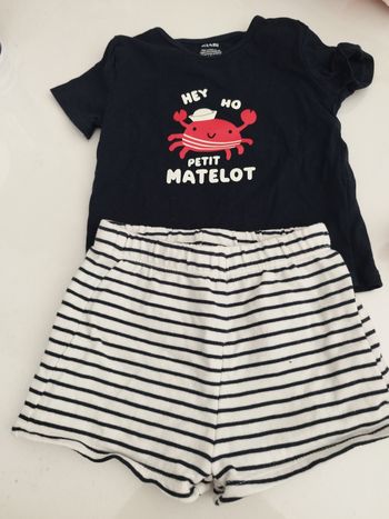 Ensemble t-shirt pantalon